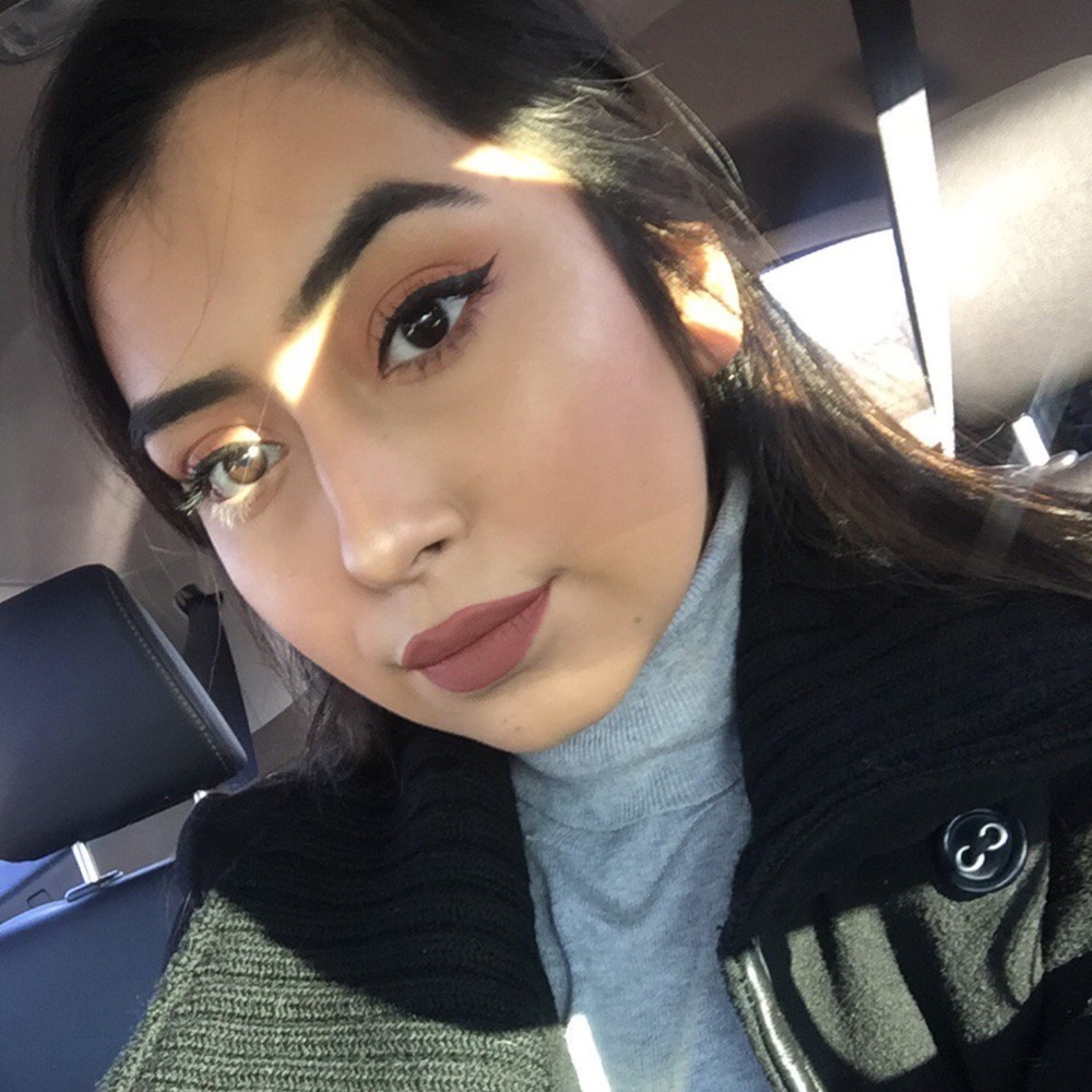 Meet your Posher, Karina